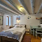 Apartment Studio Victory In Center